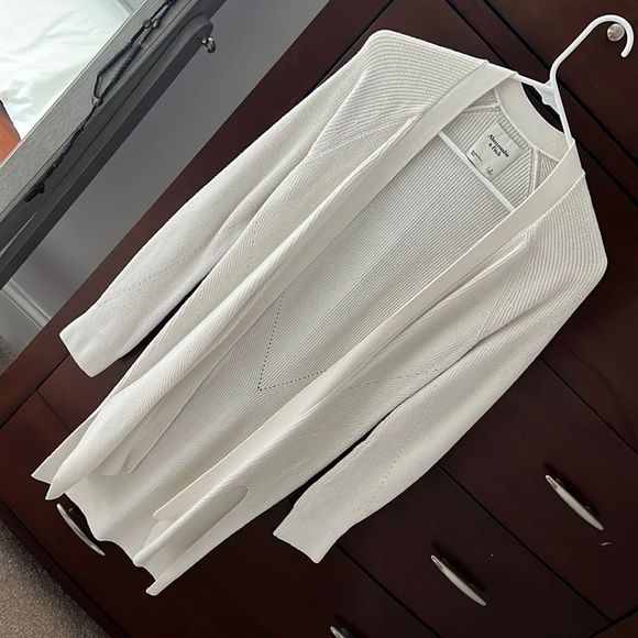 Abercrombie & Fitch Sweaters - White ribbed knit longline cardigan